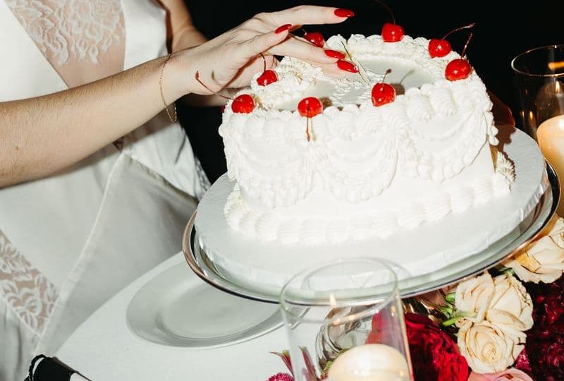 7 Wedding Food Trends We’re Obsessed With in 2026