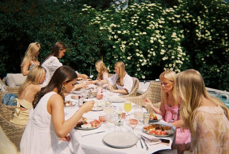 Farewell Summer: 6 Hosting Themes for One Last Hurrah